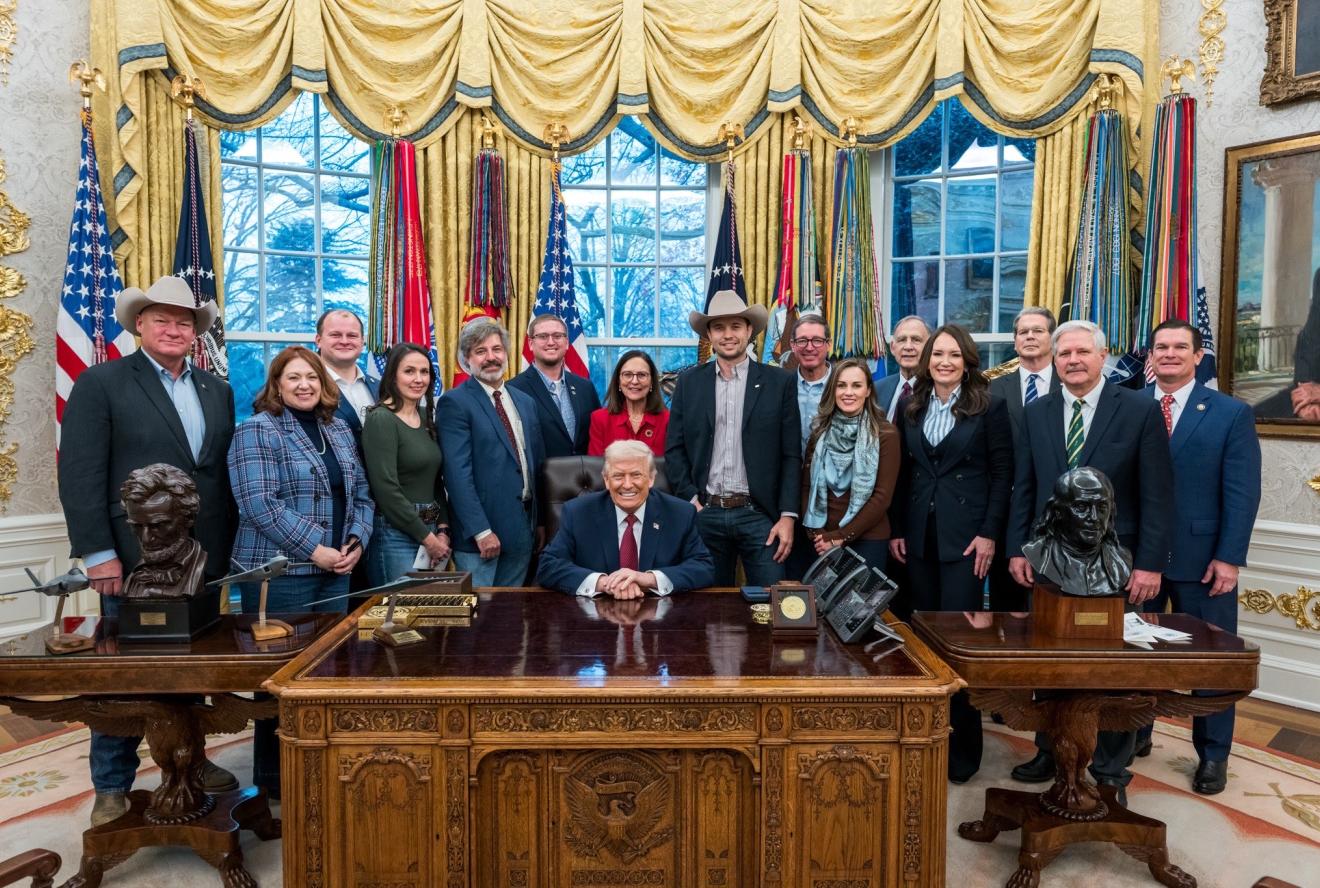 Farmers in the Oval Office with President Trump and Secretary Rollins 